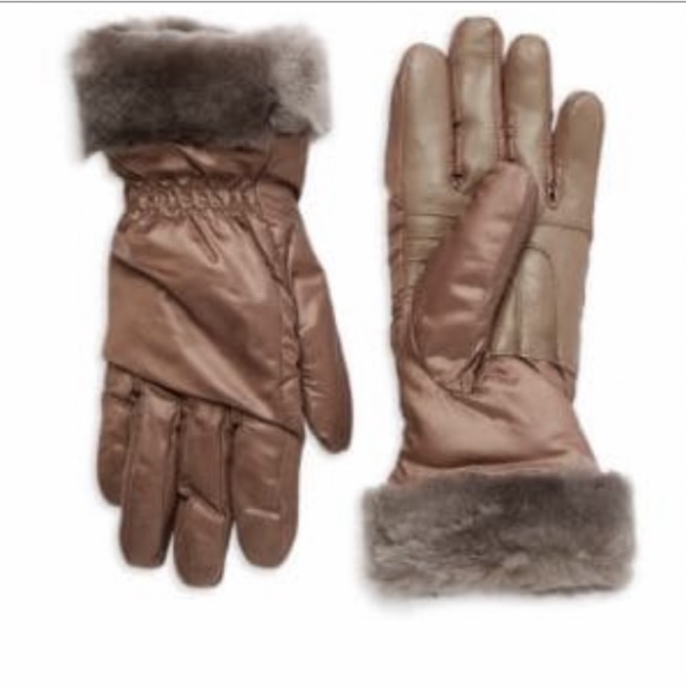 UGG Shearling Trim Leather Palm Gloves In Stormy Grey Color Size S/M New W/ Tag
